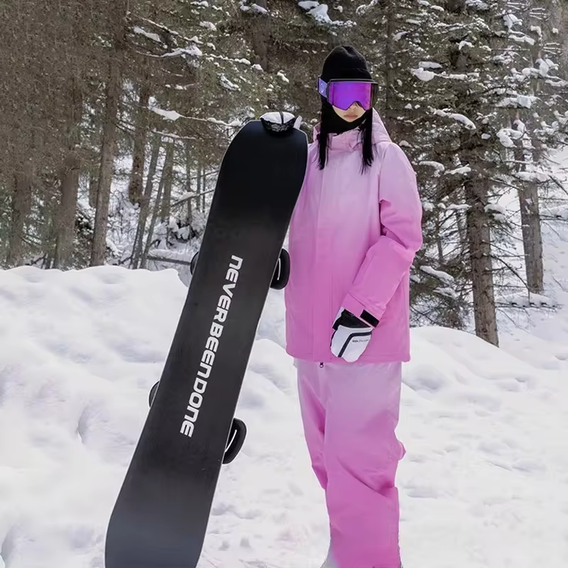 Unique Gradient Loose Snowboard Suits with Matched Pants Riuiyele